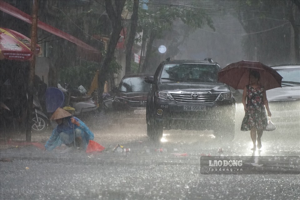 Thời điểm kết thúc nắng nóng và chuyển mưa dông trong tuần tới