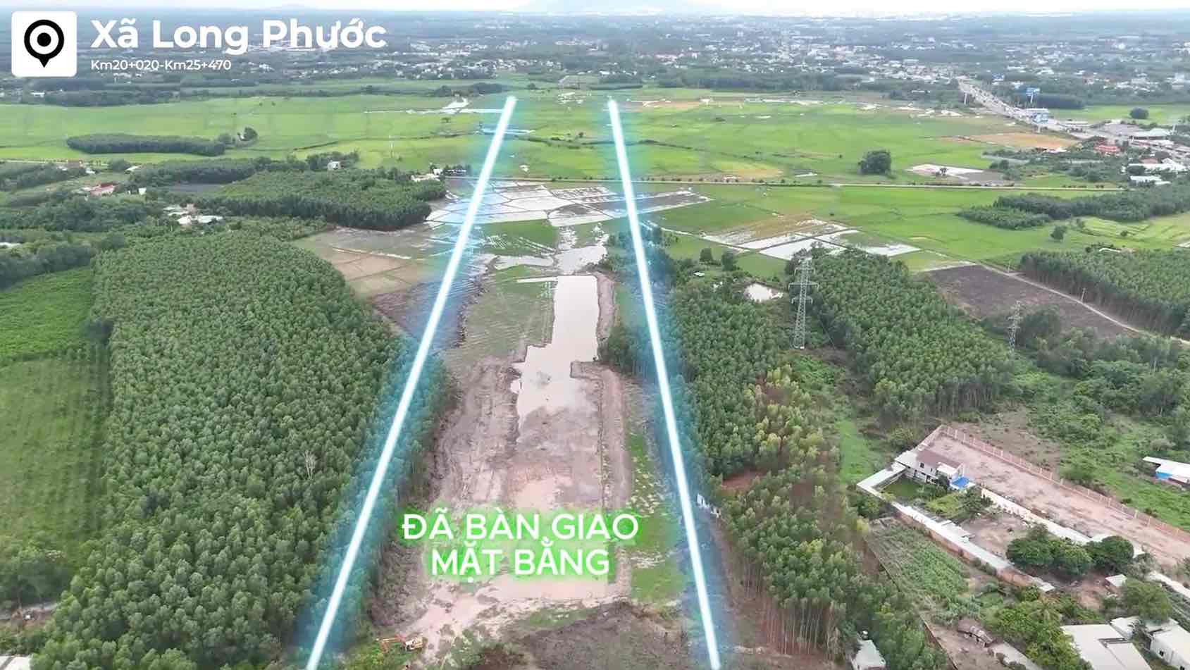 Cao tốc Biên Hòa - Vũng Tàu qua xã Long Phước, đoạn này đã bàn giao mặt bằng cho đơn vị thi công. Ảnh: HAC