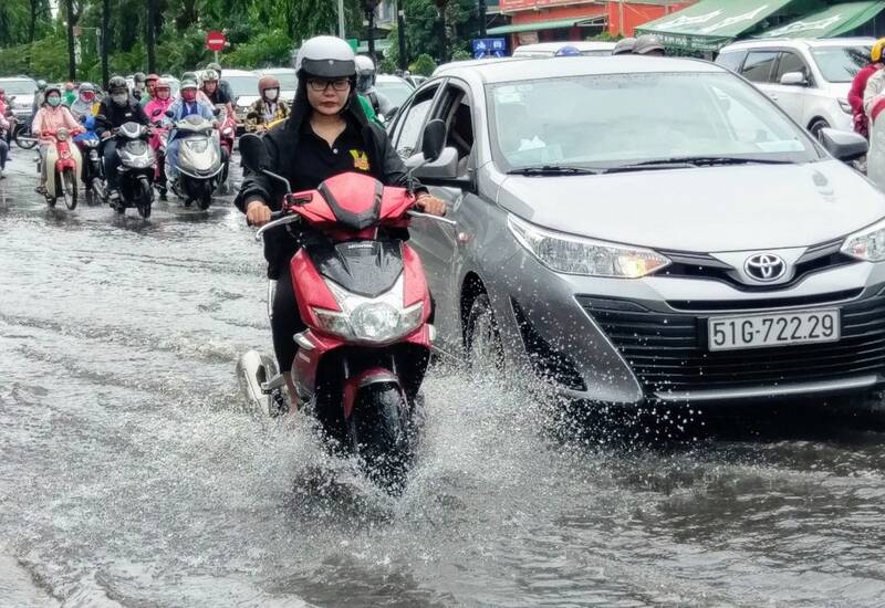 Dự báo các đợt mưa dông trong tháng 7 tại khu vực Nam Bộ