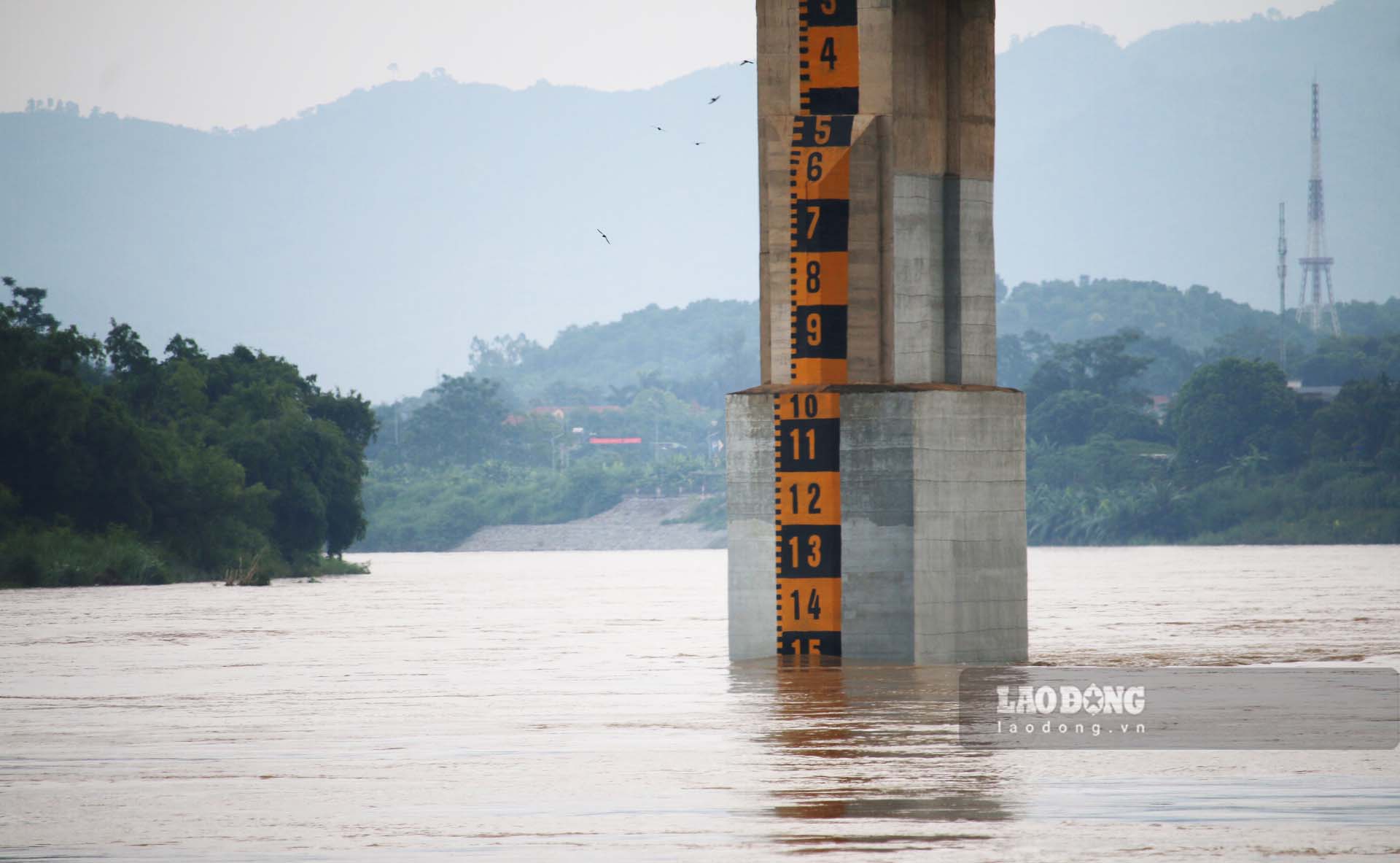 Theo Đài khí tượng thủy văn tỉnh Tuyên Quang, lúc 7h sáng 8.7 mực nước sông Lô tại Tuyên Quang đạt 18,05m dưới mức báo động 1 và đang xuống chậm.