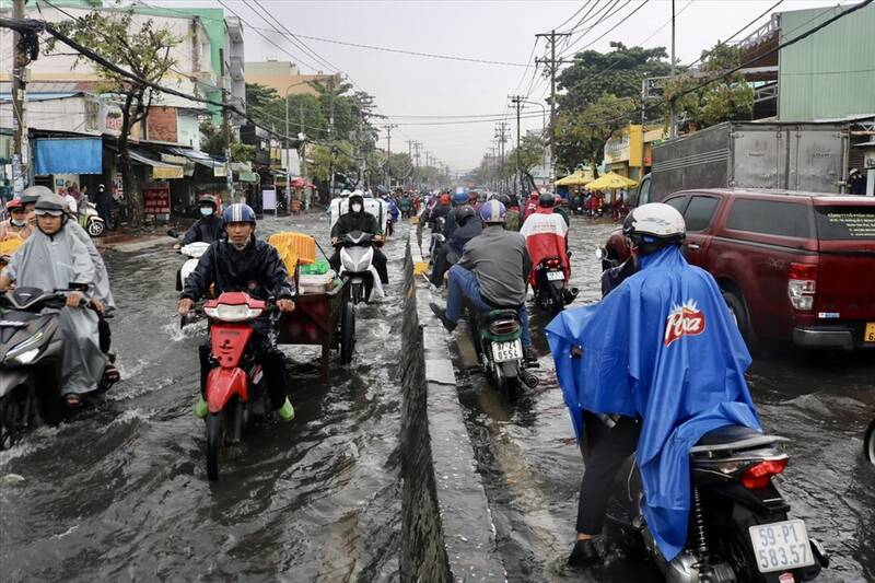 Nguyên nhân gây mưa to liên tục tại Nam Bộ