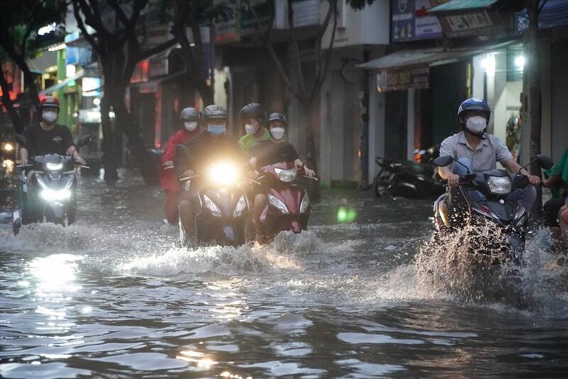 Dự báo mưa lớn nhiều nơi tại khu vực Nam Bộ